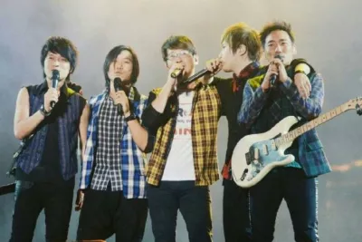 玫瑰少年吉他谱-五月天-G调高清六线谱-吉他弹唱谱 玫瑰少年吉他谱-五月天-G调高清六线谱-吉他弹唱谱