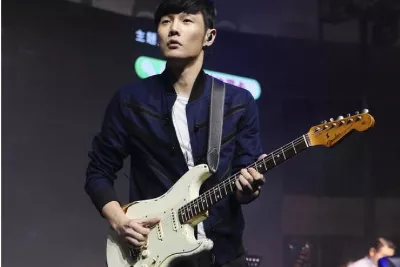 老街吉他谱-李荣浩-G调原版弹唱谱-高清六线谱 老街吉他谱-李荣浩-G调原版弹唱谱-高清六线谱