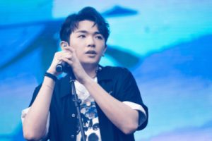 晚安吉他谱-颜人中-《晚安》C调超原版六线谱