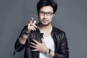 硬币吉他谱-汪峰-《硬币》C调六线谱