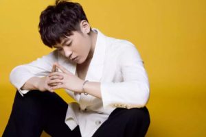 隔壁老樊《初秋和你吉他谱》C调原版弹唱谱