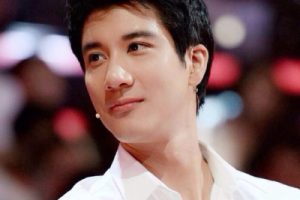 王力宏《柴米油盐酱醋茶吉他谱》F调六线谱