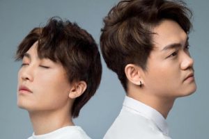 展展与罗罗《沙漠骆驼吉他谱》C调弹唱六线谱