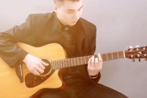 腐坏吉他谱D调-张小九-腐坏扫弦原版弹唱谱