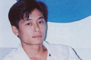 王杰《谁明浪子心吉他谱》F调六线谱