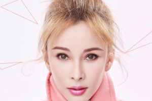 温岚《夏天的风吉他谱》C调原版吉他图谱