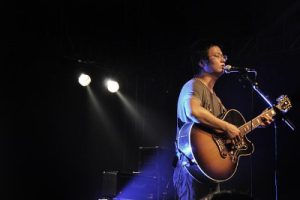 枯木逢春《平胸女子吉他谱》C调原版弹唱谱