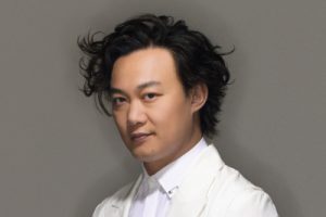 陈奕迅《路一直都在吉他谱》F调