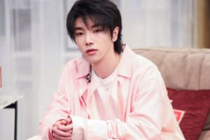 华晨宇《烟火里的尘埃吉他谱》C调吉他图谱