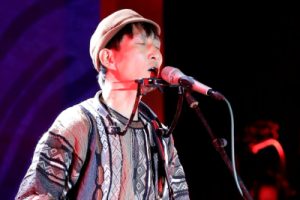 万晓利《南庭时光吉他谱》F调原版