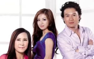 谁不说俺家乡好简谱-梦之旅-F调歌曲简谱