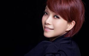 快乐老家简谱-陈明-C调歌曲简谱