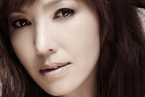 王娅《爱情错觉吉他谱》G调原版六线谱