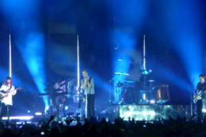 不值得吉他谱C调-梦飞船-不值得弹唱谱-原版六线谱