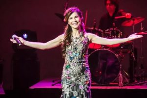 雷安娜《旧梦不须记吉他谱》C调原版吉他谱