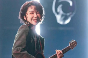 刘恋《别让自己太过消沉吉他谱》A调