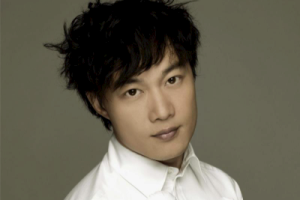 陈奕迅《阴天快乐吉他谱》G调女生原版六线谱