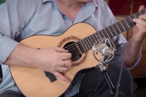 周张煜《喷泉吉他谱》C调原版