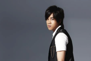 TANK《如果我变成回忆吉他谱》C调原版吉他谱