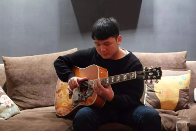 解忧邵帅《你是人间四月天吉他谱》G调原版吉他谱 解忧邵帅《你是人间四月天吉他谱》G调原版吉他谱
