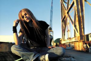 艾薇儿《Tomorrow吉他谱》G调原版六线谱