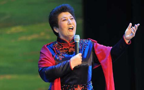 草原夜色美简谱(歌词)-德德玛-B调歌曲简谱 草原夜色美简谱(歌词)-德德玛-B调歌曲简谱