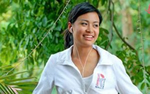 See Tinh简谱-黄垂玲-E调钢琴简谱