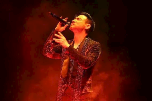 张学友《头发乱了吉他谱》F调原版