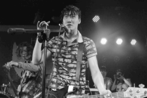 刺猬《白日梦蓝吉他谱》D调原版六线谱