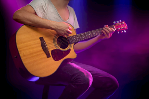 好多倩《月亮不曾奔我而来吉他谱》C调原版