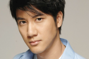 王力宏《需要人陪吉他谱》C调入门版