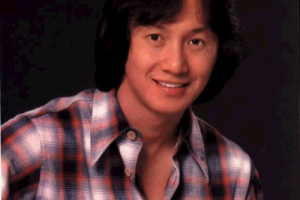 许冠杰《铁塔凌云吉他谱》D调原版