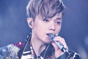 张敬轩《青春常驻吉他谱》D调原版