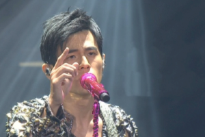 周杰伦《反方向的钟吉他谱》G调原版伴奏谱