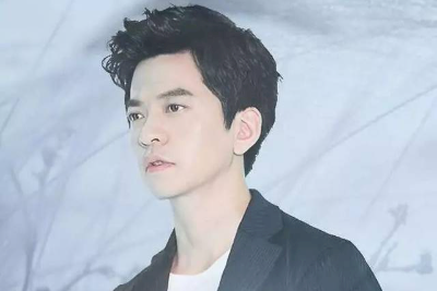 李健《贝加尔湖畔吉他谱》精编指弹谱 李健《贝加尔湖畔吉他谱》精编指弹谱