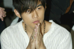 分裂吉他谱-周杰伦-分裂C调精编原版-伴奏弹唱谱