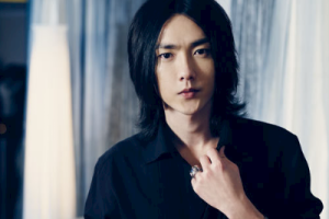 黄义达《那女孩对我说吉他谱》简单指弹版