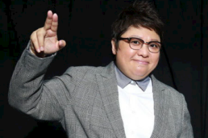 韩红《珊瑚颂吉他谱》C调原版六线谱