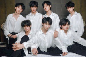 时代少年团《背对地球奔跑吉他谱》G调原版