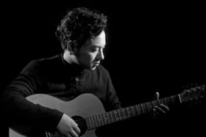 海来阿木《点歌的人吉他谱》G调原版编配