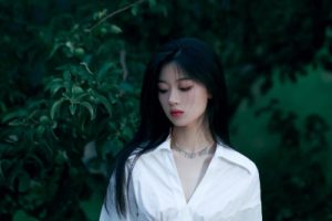 单依纯《爱与痛的边缘吉他谱》C调现场原版