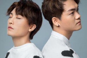 展展与罗罗《沙漠骆驼吉他谱》C调原版弹唱谱