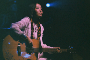 黛青塔娜《寂静的天空吉他谱》C调原版