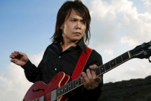 伍佰《突然的自我吉他谱》G调原版吉他谱