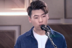 隔壁老樊《多想在平庸的生活拥抱你吉他谱》C调完美原版