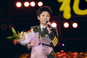 董文华《春天的故事吉他谱》C调原版