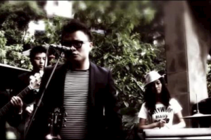 曾子岚《青春的颜色吉他谱》C调入门版