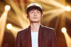 李荣浩《慢冷吉他谱》A调男生原版