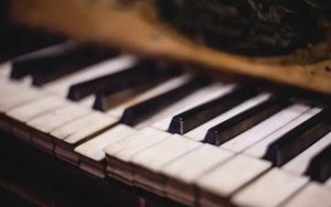 水边的阿狄丽娜钢琴谱-理查德.克莱德曼-钢琴独奏五线谱