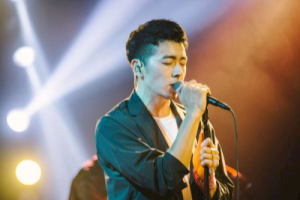 马良《平凡的你我吉他谱》C调简单版